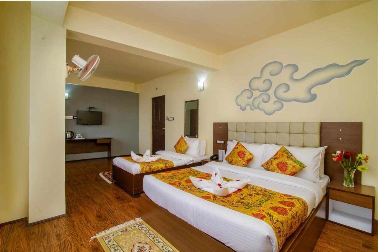 Muscatel Grand Silkroute - 300 Mts From Mg Marg Gangtok Exterior foto