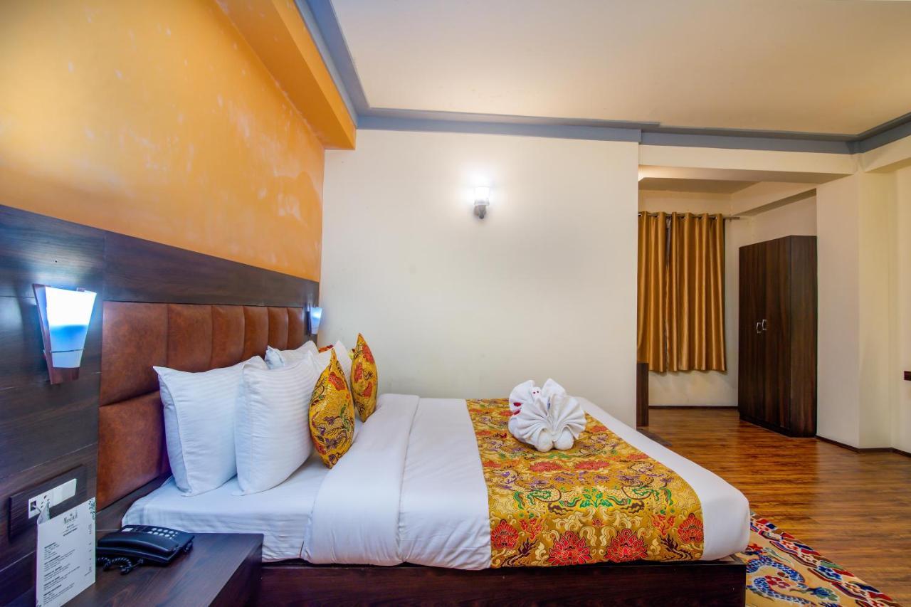 Muscatel Grand Silkroute - 300 Mts From Mg Marg Gangtok Exterior foto